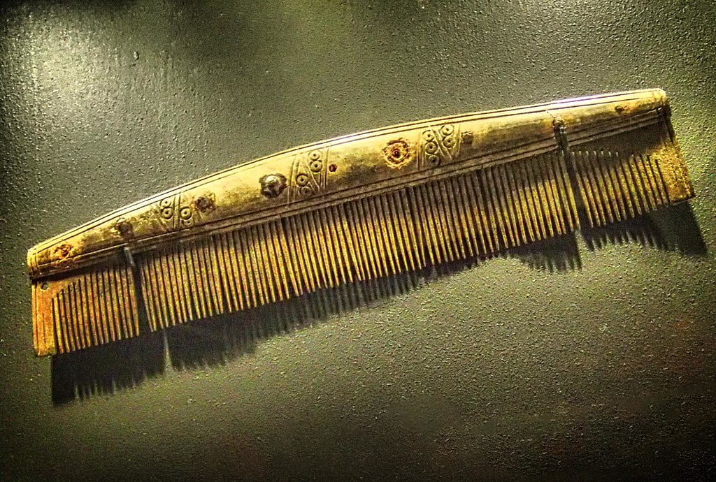 Comb